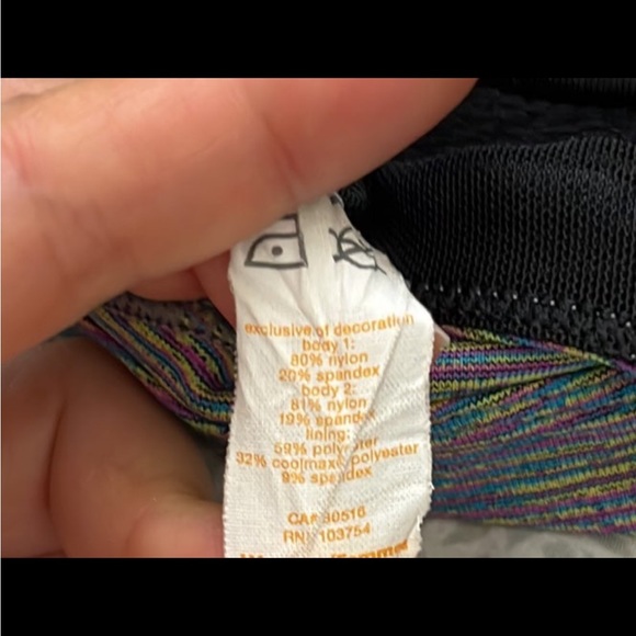 🍀FREE when bundle🍀 Lucy Activewear Sports Bra multi color - Picture 6 of 9